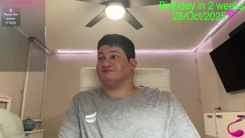 Snapshot of chris___evanss chatting on 10/02/25, 11:01 Chris Evens online show from 10/02/25, 11:01