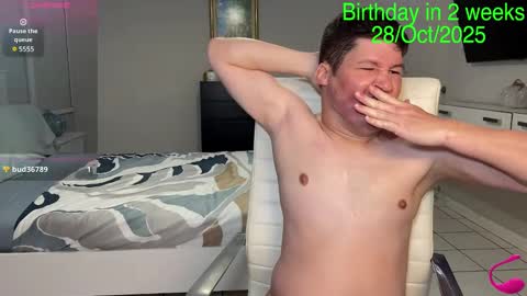 Snapshot of chris___evanss chatting on 10/05/25, 01:04 Chris Evens online show from 10/05/25, 01:04