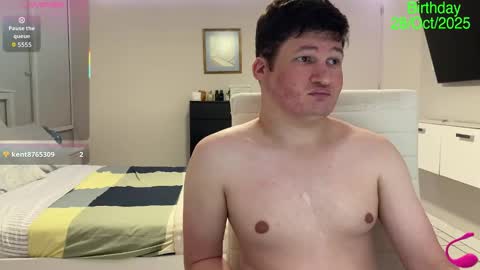 Snapshot of chris___evanss chatting on 10/23/25, 11:35 Chris Evens online show from 10/23/25, 11:35