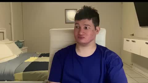 Snapshot of chris___evanss chatting on 11/16/25, 02:17 Chris Evens online show from 11/16/25, 02:17