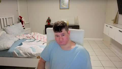 Snapshot of chris___evanss chatting on 12/01/25, 01:21 Chris Evens online show from 12/01/25, 01:21