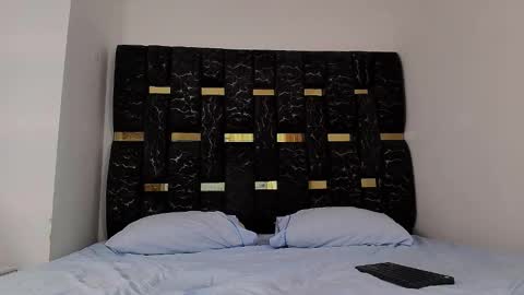 Chris B online show from 10/21/25, 06:52