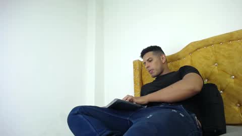 chris_dick2 online show from 05/02/26, 06:51