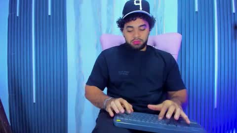 chris_evans00 online show from 02/25/26, 12:26