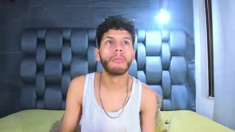 chris_grey2 online show from 06/16/26, 12:41