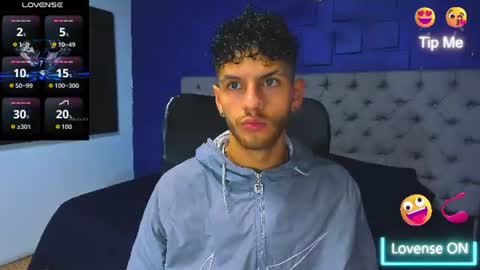 chris_grey2 online show from 07/11/26, 11:57