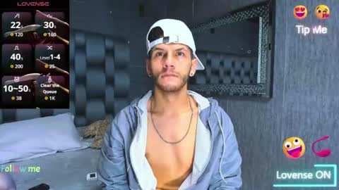 chris_grey2 online show from 07/15/26, 12:21