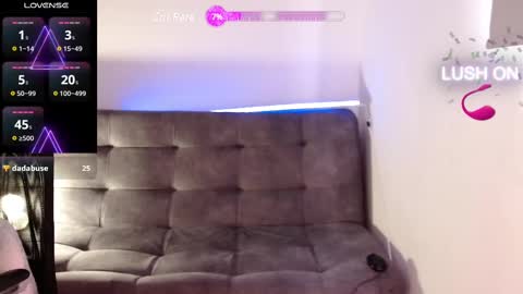 cris         Twitter magnum101010 insta magnumc20 online show from 02/17/25, 03:53