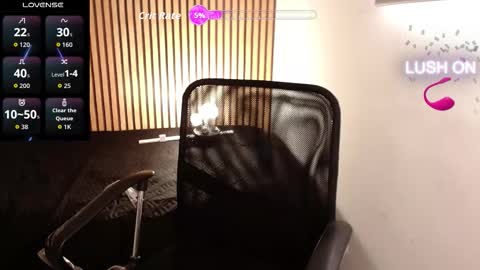 cris         Twitter magnum101010 insta magnumc20 online show from 09/14/25, 03:33