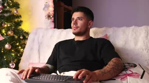 chris_morton online show from 12/12/24, 03:10