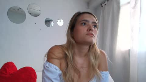 Snapshot of chris_sharon2023 chatting on 02/01/25, 10:13 Yarixa online show from 02/01/25, 10:13