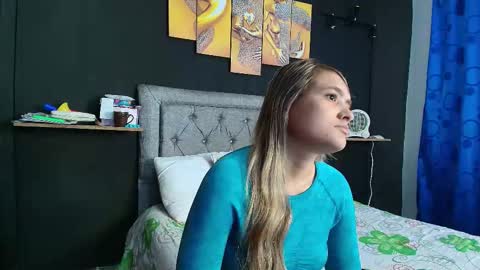 Snapshot of chris_sharon2023 chatting on 10/24/25, 08:05 Yarixa online show from 10/24/25, 08:05