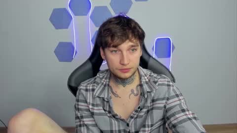 Chris Tyson online show from 12/18/24, 03:47