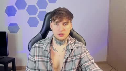 Chris Tyson online show from 02/04/25, 01:13