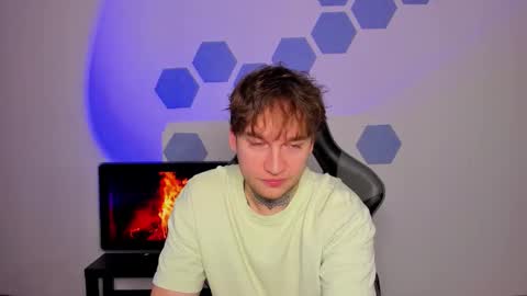 Chris Tyson online show from 11/12/25, 07:42