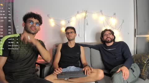 Im Chirs IM MODEL INDEPENDT online show from 01/15/25, 03:43