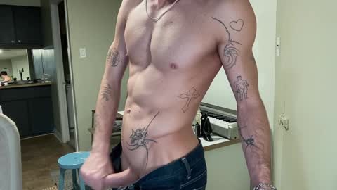 Snapshot of chriscool93 chatting on 01/03/25, 10:41 Content creator artist online show from 01/03/25, 10:41