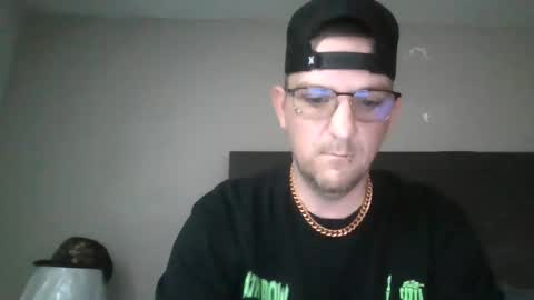 Snapshot of chrisgsonone chatting on 12/04/25, 08:28 chrisgsonone online show from 12/04/25, 08:28