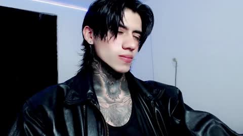 CHRIS  INDEPENT MODEL online show from 02/06/25, 01:43