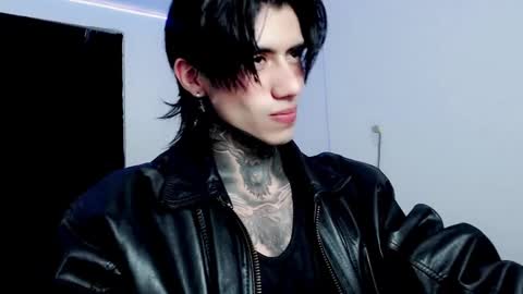 CHRIS  INDEPENT MODEL online show from 02/13/25, 09:17