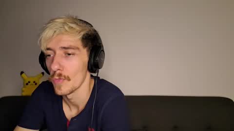 Snapshot of chrisslicer chatting on 10/03/25, 01:46 Christopher online show from 10/03/25, 01:46