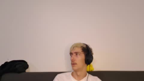 Snapshot of chrisslicer chatting on 10/22/25, 10:20 Christopher online show from 10/22/25, 10:20