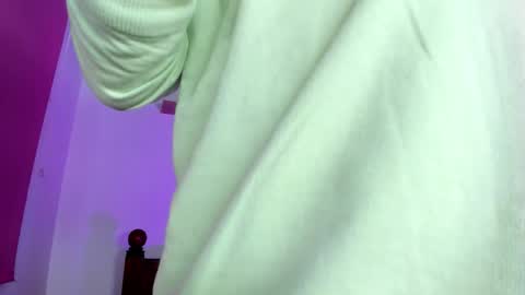 Snapshot of chrisstianford chatting on 11/20/25, 08:30 Hi dont forguet to follow me online show from 11/20/25, 08:30