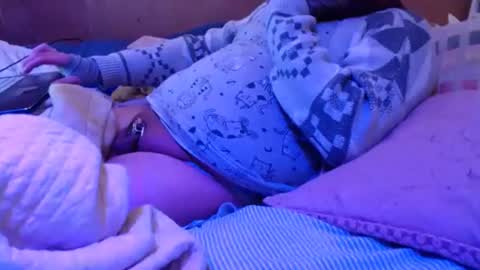 ChrisstyAnneCD online show from 12/01/25, 09:03