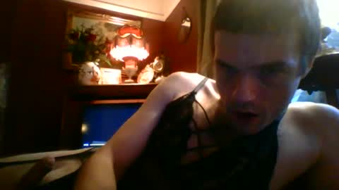 chrischrissy online show from 12/18/24, 08:42