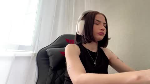christelgabisi online show from 05/24/26, 12:21