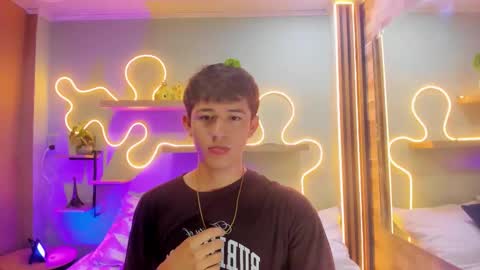 Snapshot of christian_foxx chatting on 02/07/26, 01:48 Christian online show from 02/07/26, 01:48