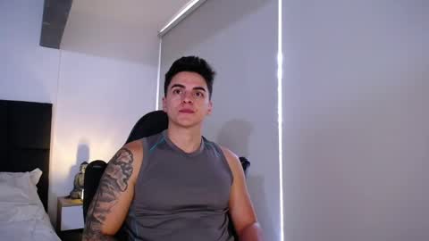 Snapshot of christianvalenzia chatting on 03/12/25, 02:01 Christian online show from 03/12/25, 02:01