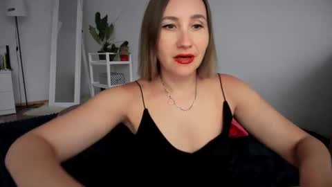 Snapshot of christina_rosse chatting on 06/20/26, 02:53 christina rosse online show from 06/20/26, 02:53
