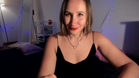 Snapshot of christina_rosse chatting on 07/14/26, 05:29 christina rosse online show from 07/14/26, 05:29