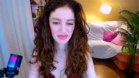 christinaconteeree online show from 10/07/25, 01:30