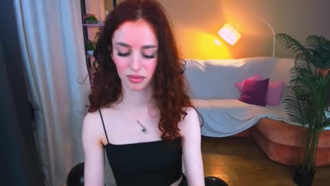 christinaconteeree online show from 10/23/25, 01:32