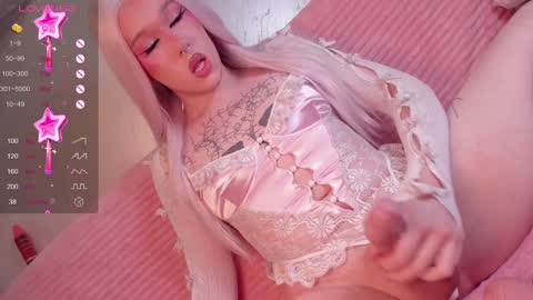 crisss online show from 12/08/24, 01:36