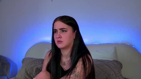 Christina online show from 03/01/25, 04:15