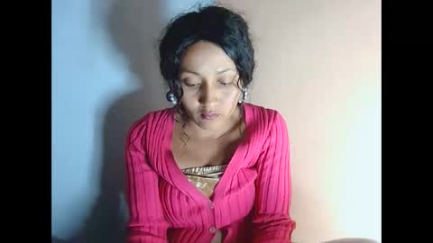 christine213 online show from 10/05/25, 02:48