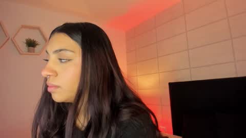 Christine  online show from 11/11/25, 12:16