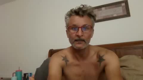Snapshot of christopher_rain chatting on 05/15/26, 01:01 Christopher Rain online show from 05/15/26, 01:01