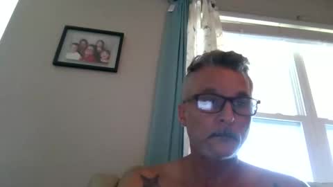 Snapshot of christopher_rain chatting on 05/22/26, 04:34 Christopher Rain online show from 05/22/26, 04:34