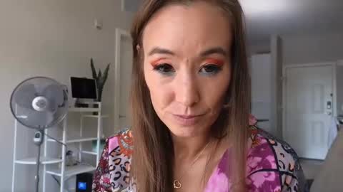 Christy Love online show from 12/04/24, 08:18