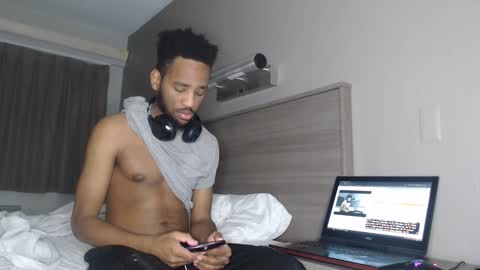 ChrisVacherx online show from 02/12/25, 04:33