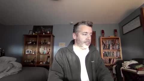 chrisw8121 online show from 12/14/25, 05:18