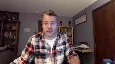 chrisw8121 online show from 12/16/25, 05:23