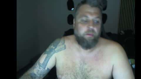 Snapshot of chrizz80 chatting on 10/20/25, 11:16 Chrizz online show from 10/20/25, 11:16