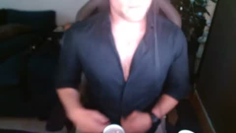 Snapshot of chrjoh22 chatting on 07/18/26, 03:33 chrjoh22 online show from 07/18/26, 03:33