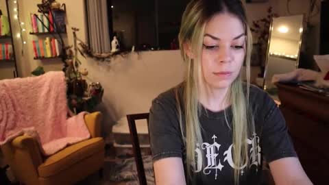 Snapshot of chrysanthulu chatting on 10/12/25, 05:28 Chrys online show from 10/12/25, 05:28