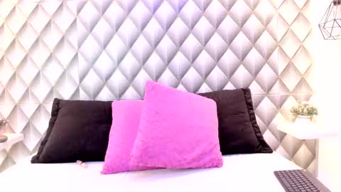 Christal Golden online show from 02/17/25, 03:42